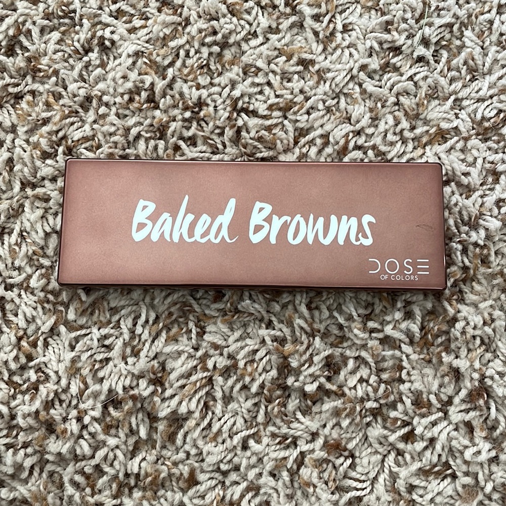 Baked browns eyeshadow palette by dose of colors